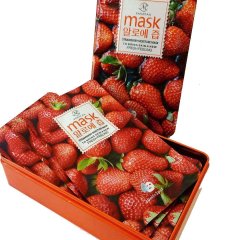 Тканевая маска для лица с клубникой.