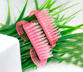 Щеточка для маникюра (маленькая)